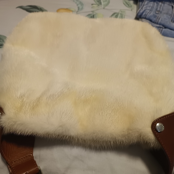 Michael Kors Fox Fur and Leather Bag - Picture 2 of 5